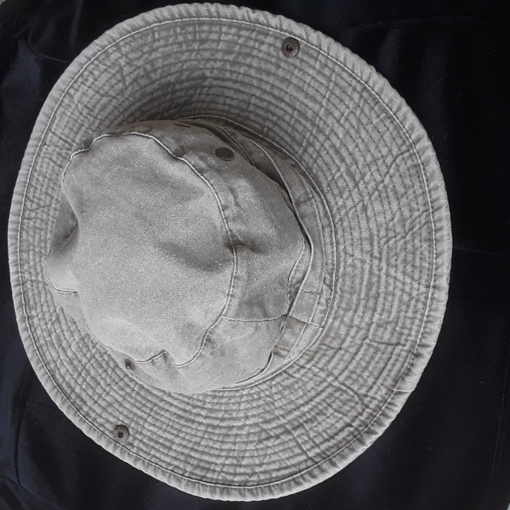 Bush Hat
